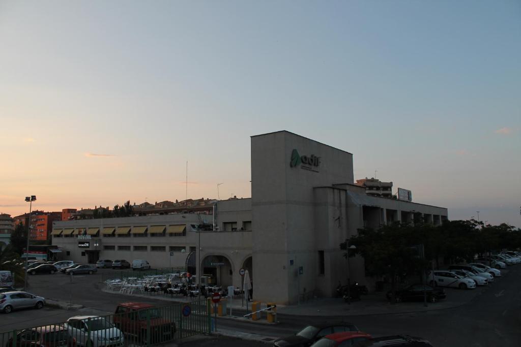 Hostal Restaurante Estacion Jaen Luaran gambar