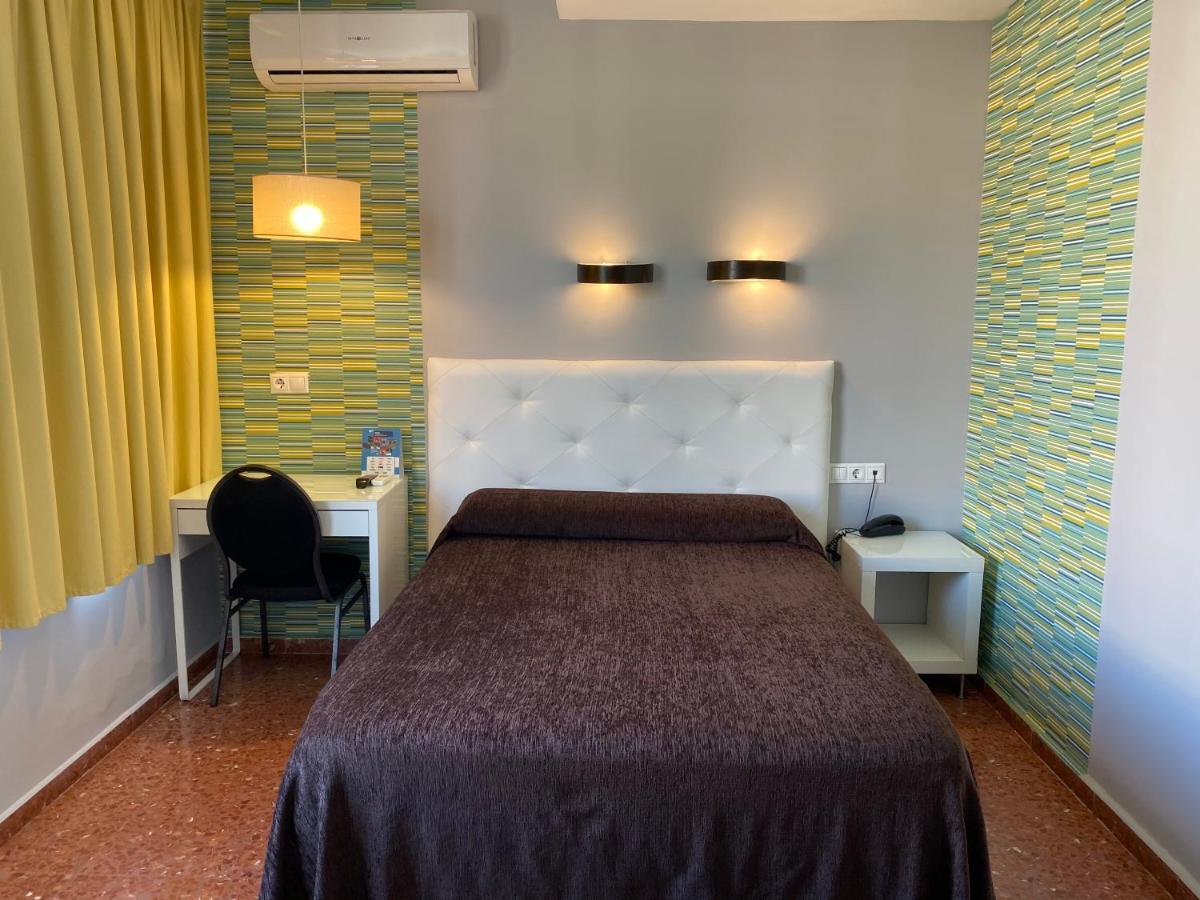 Hostal Restaurante Estacion Jaen Luaran gambar